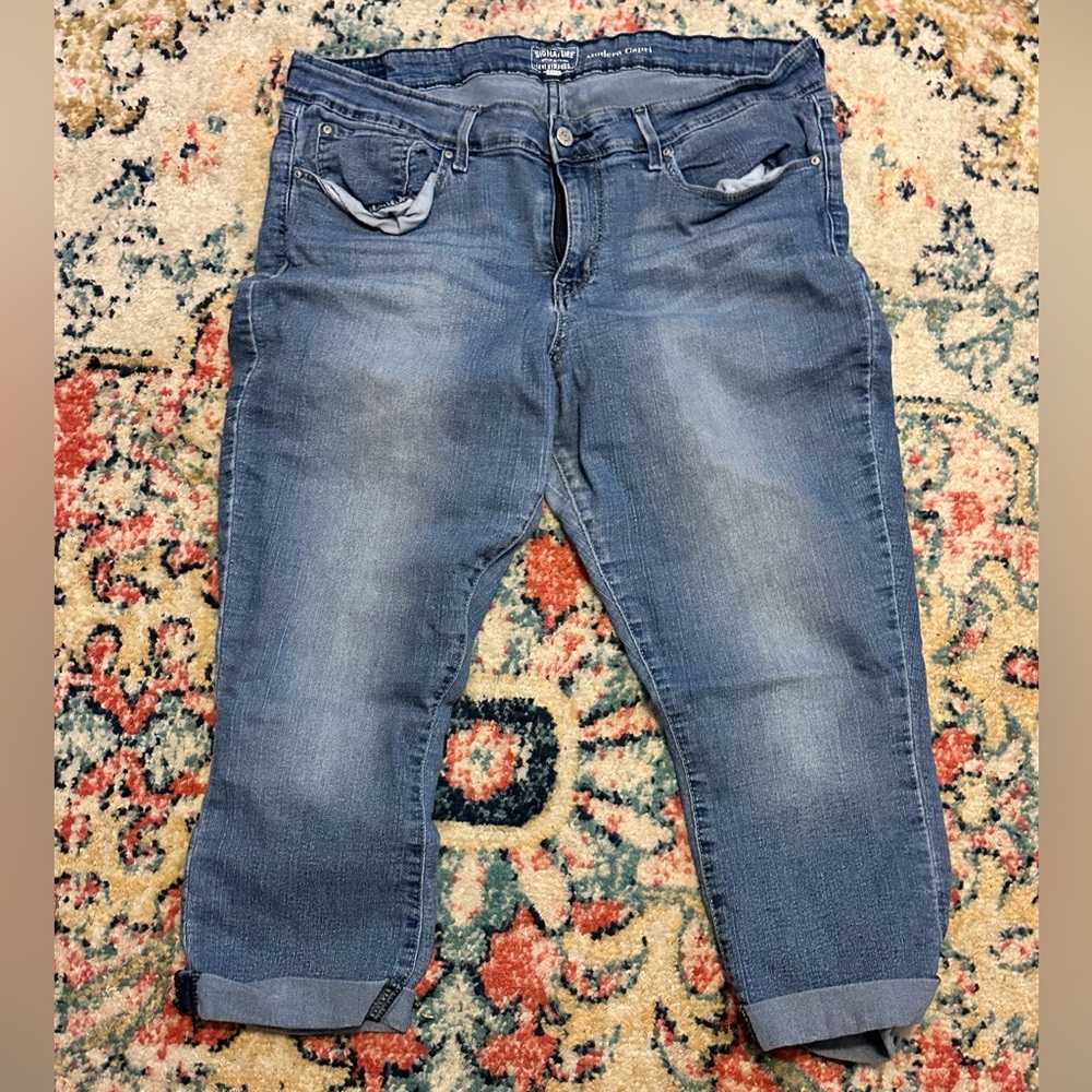 Capris!